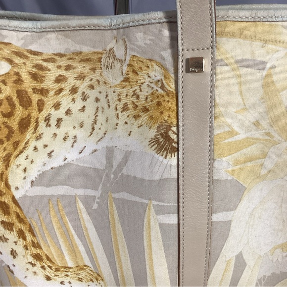 Salvatore Ferragamo Leopard Jungle Safari Tropical Printed Canvas Tote Bag - Picture 4 of 13
